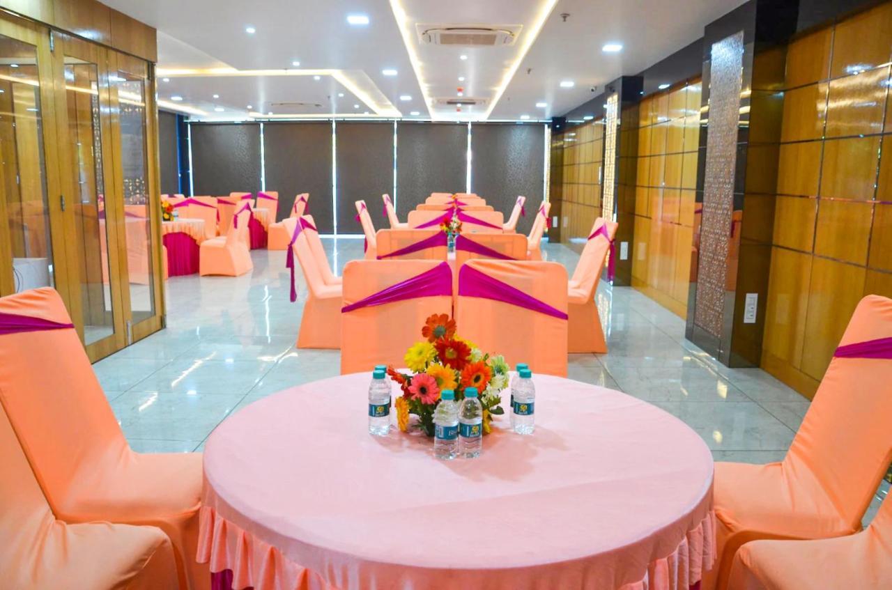 Fabhotel Roselle Inn Lucknow Exteriör bild