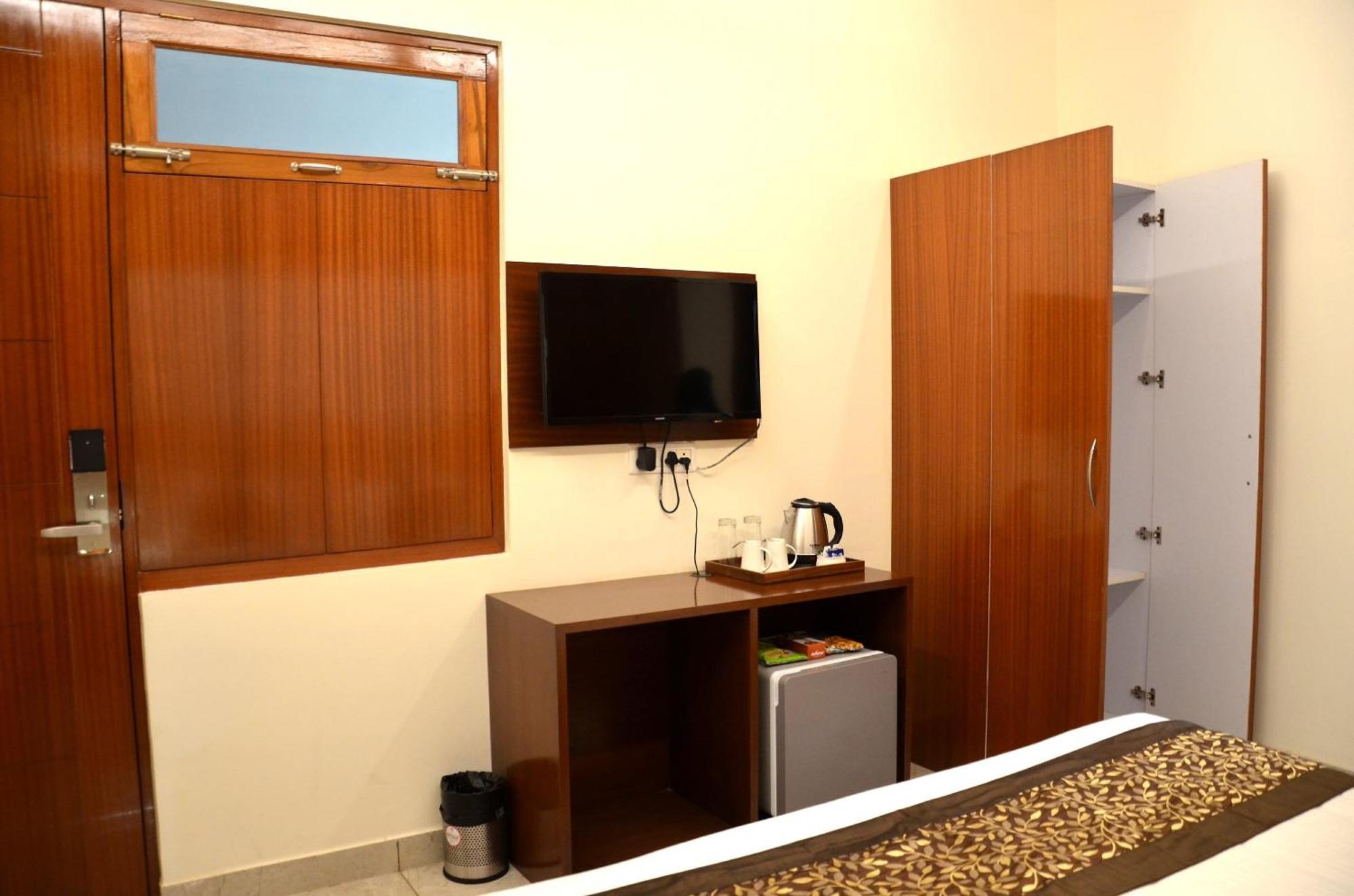 Fabhotel Roselle Inn Lucknow Exteriör bild