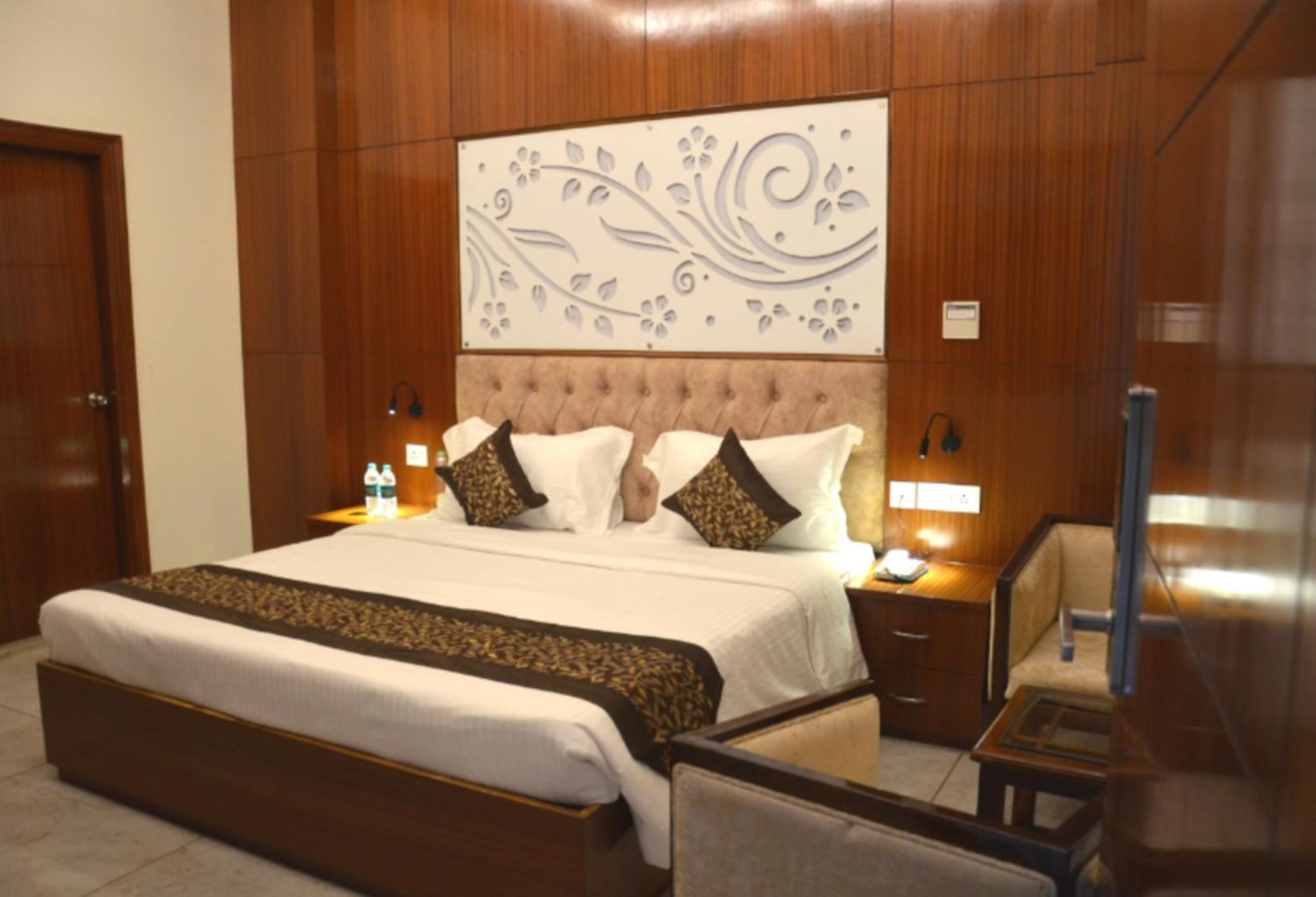 Fabhotel Roselle Inn Lucknow Exteriör bild